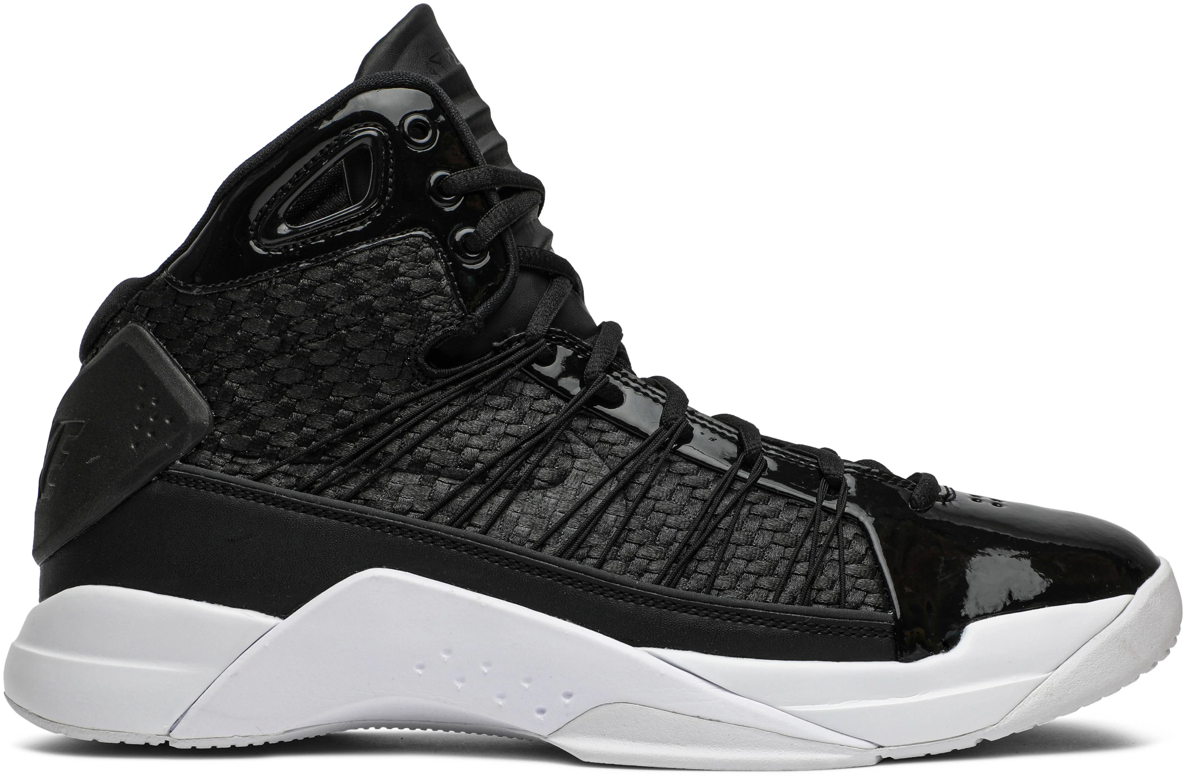 nike-hyperdunk-lux-black-white