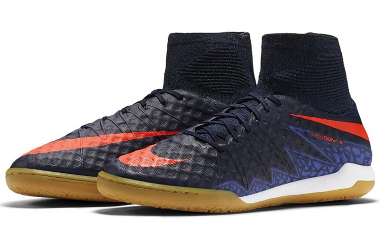 Lookbook Nike HypervenomX Proximo IC ''Obsidian Total Crimson'' Hallenschuhe. 747486-484