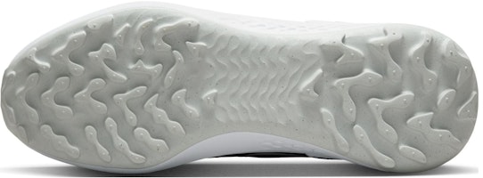 Nike Infinity Pro 2 Wide 'Putih Hitam' DM8449-101 Details for Nike Infinity Pro 2 Wide 'Putih Hitam' DM8449-101