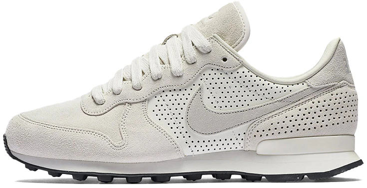 nike-internationalist-lx-beige-827888-055
