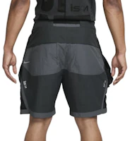 Shop Nike ISPA 標誌休閒短褲 男女款 煤黑/深灰/黑色 FV4896-060