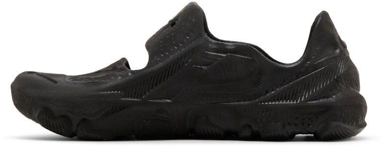 Nike ISPA Universal 'Hitam' DM0886-002 Lookbook Nike ISPA Universal 'Hitam' DM0886-002