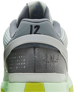 耐克 Ja 1 '浅银色' FQ4796-003 Sizing 耐克 Ja 1 '浅银色' FQ4796-003