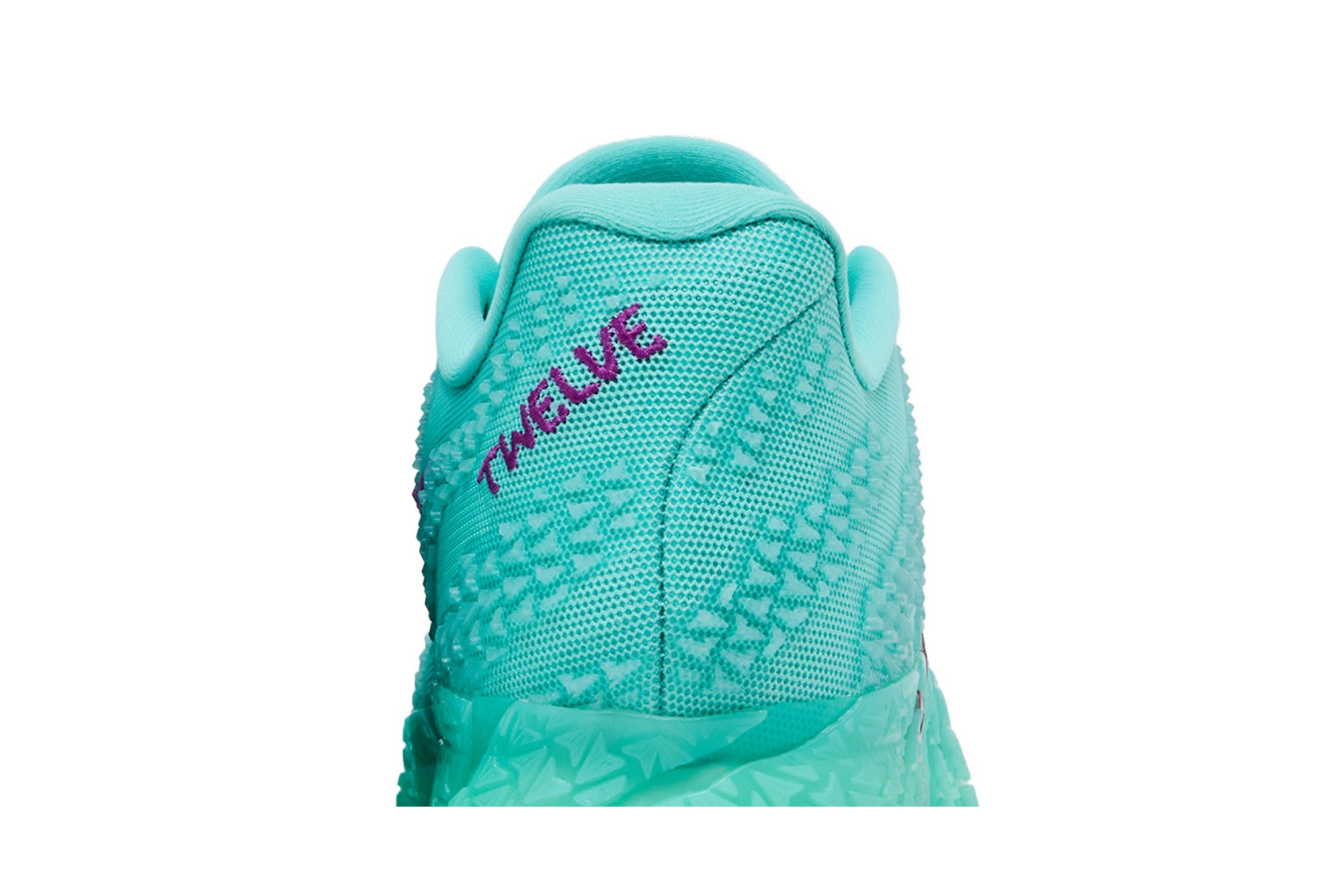 Sizing 나이키 자 3 트웰브 타임 IQ6755-300