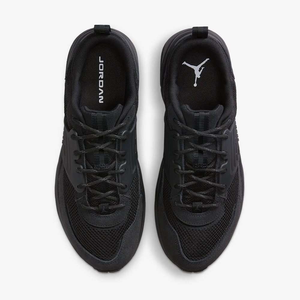 Shop NIKE JORDAN TRUNNER O/S Sepatu Kasual IB3722003