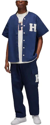 Nike Jordan x 霍华德大學 男款藍色V領棒球外套 FJ9331-419 Shop Nike Jordan x 霍华德大學 男款藍色V領棒球外套 FJ9331-419