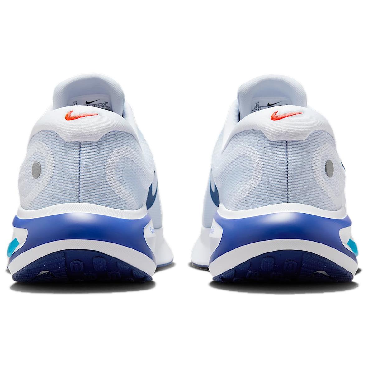 Details for Nike Journey Run 'Football Grey Aluminum' FN0228-005