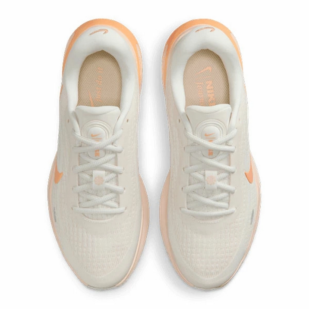 Shop Nike Journey Run 跑步鞋 FJ7765116