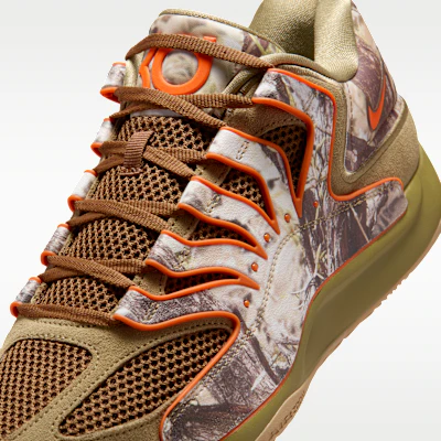 Nike KD18 x Chet Holmgren "Duck Camo" Coyote/Medium Brown/Safety Orange IO7518-900 Sizing Nike KD18 x Chet Holmgren "Duck Camo" Coyote/Medium Brown/Safety Orange IO7518-900