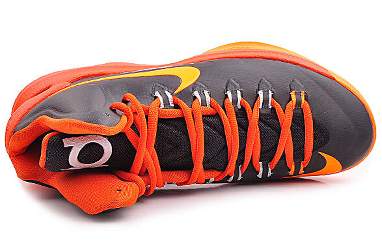 Shop Nike KD 5 '全橙色' 运动鞋 554988-006