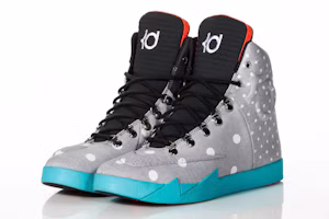 Order Nike KD 6 NSW 生活款生日款 621177-001