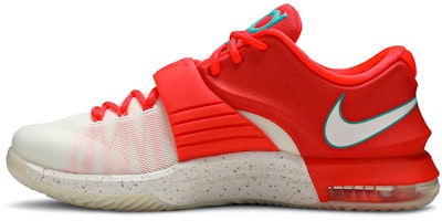 Nike KD 7 Navidad Eggnog 707560-613 Lookbook Nike KD 7 Navidad Eggnog 707560-613