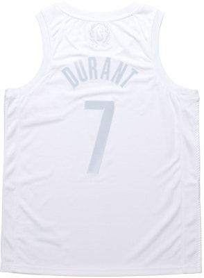 耐克凯文杜兰特白色篮球球衣 CW7449-100 Lookbook 耐克凯文杜兰特白色篮球球衣 CW7449-100