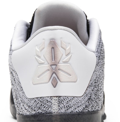 Nike Kobe 11 Elite Low 'Last Emperor' 822675-105 Sizing Nike Kobe 11 Elite Low 'Last Emperor' 822675-105