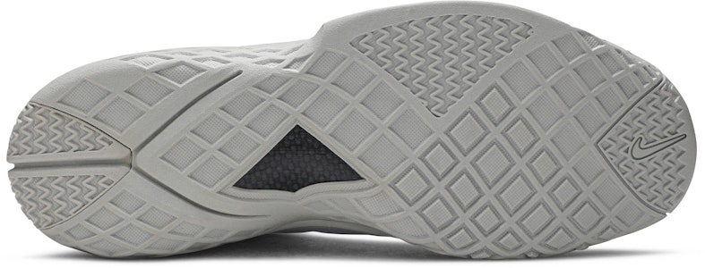 耐吉科比 3 '黑曼巴珍藏系列 黑色褪去' 869453-004 Shop 耐吉科比 3 '黑曼巴珍藏系列 黑色褪去' 869453-004