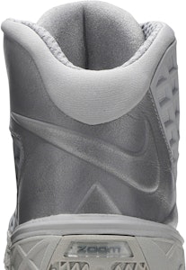 耐吉科比 3 '黑曼巴珍藏系列 黑色褪去' 869453-004 Sizing 耐吉科比 3 '黑曼巴珍藏系列 黑色褪去' 869453-004