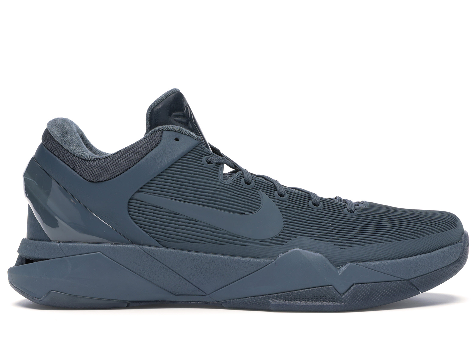 Nike kobe black mamba best sale