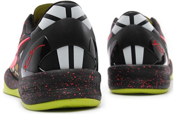 Nike Kobe 8 System GC 'Christmas' 555286-060 Lookbook Nike Kobe 8 System GC 'Christmas' 555286-060