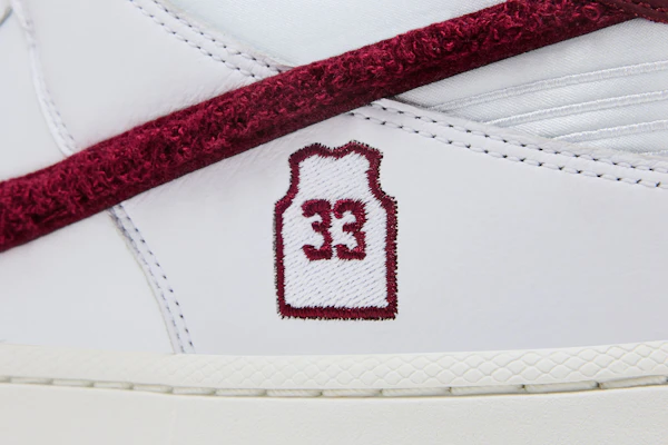 Nike Kobe Dunk Low Protro Lower Merion Home ''Aces de Lower Merion Casa'' IV0263-100 2
