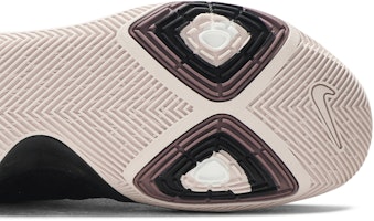 耐克Kyrie 3 黑色麂皮篮球鞋 852395-010 Purchase 耐克Kyrie 3 黑色麂皮篮球鞋 852395-010