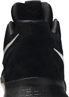 耐克Kyrie 3 黑色麂皮篮球鞋 852395-010 Sizing 耐克Kyrie 3 黑色麂皮篮球鞋 852395-010