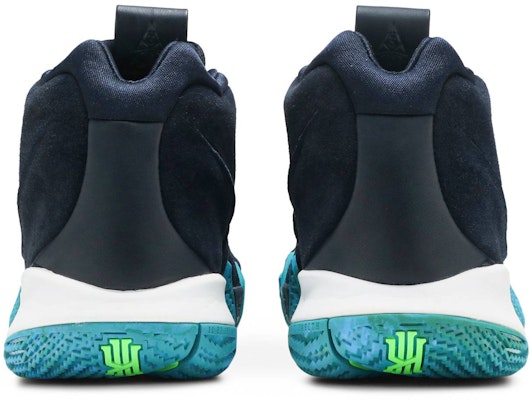 Kasut Nike Kyrie 4 'Obsidian' Think Twice 943806-401 Details for Kasut Nike Kyrie 4 'Obsidian' Think Twice 943806-401