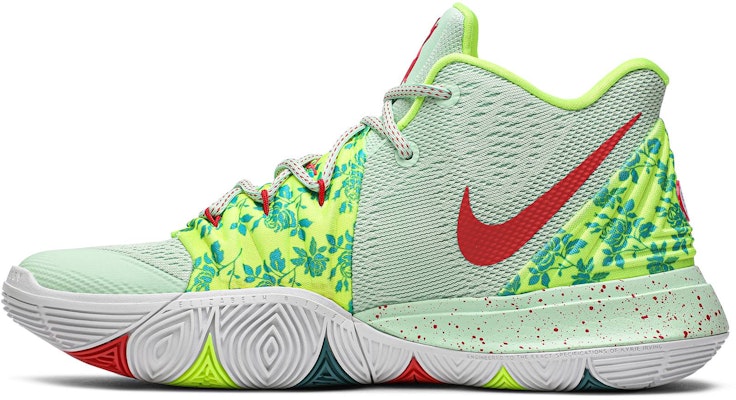 カイリー5 EYBL (Nikeは不要、既に認知されているため) CQ2484-300 Lookbook カイリー5 EYBL (Nikeは不要、既に認知されているため) CQ2484-300