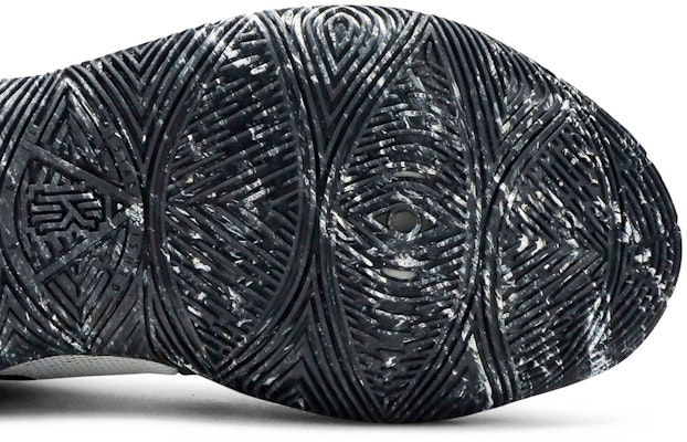 Nike Kyrie 5 EP 歐文5 實戰籃球鞋 黑白奧利奧 台灣版 Purchase Nike Kyrie 5 EP 歐文5 實戰籃球鞋 黑白奧利奧 台灣版