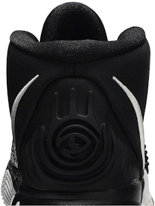 耐克 Kyrie 6 '黑色喷气' BQ4630-001 Sizing 耐克 Kyrie 6 '黑色喷气' BQ4630-001