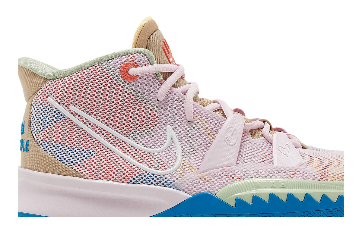(Grade School) Nike Kyrie 7 '1 World 1 People - Regal Pink' CT4080-600