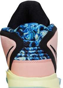 Nike Kyrie 8 'Hari Kekasih' DH5385-900 Sizing Nike Kyrie 8 'Hari Kekasih' DH5385-900