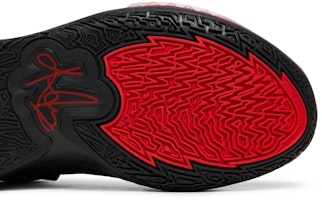 カイリー8 インフィニティ "Bred" CZ0204-004/DC9134-004 Purchase カイリー8 インフィニティ "Bred" CZ0204-004/DC9134-004