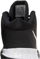 나이키 카이리 플라이트랩 4 '블랙 화이트' CT1972-001 Sizing 나이키 카이리 플라이트랩 4 '블랙 화이트' CT1972-001