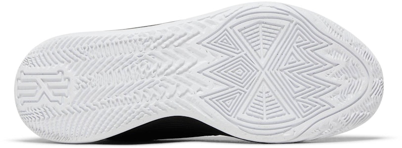 Nike Kyrie Flytrap 6 'Hitam Putih' DM1125-001 Shop Nike Kyrie Flytrap 6 'Hitam Putih' DM1125-001