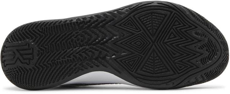 Nike Kyrie Flytrap 6 'Putih Hitam' DM1125-101 Shop Nike Kyrie Flytrap 6 'Putih Hitam' DM1125-101