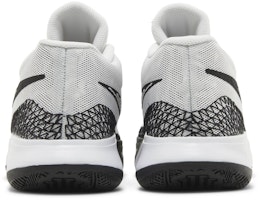 Nike Kyrie Flytrap 6 'Blanco Negro' DM1125-101 Details for Nike Kyrie Flytrap 6 'Blanco Negro' DM1125-101