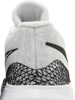 Nike Kyrie Flytrap 6 'Blanco Negro' DM1125-101 Sizing Nike Kyrie Flytrap 6 'Blanco Negro' DM1125-101