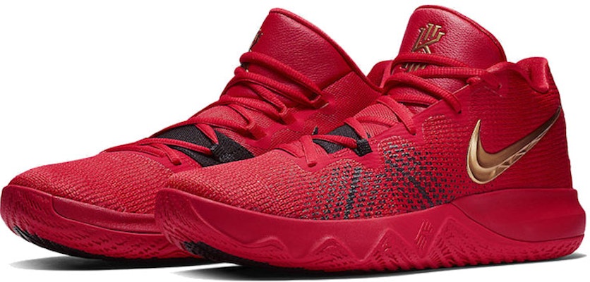 Nike Kyrie FlyTrap EP University Sepatu Basket 'University Red' AJ1935-600 Lookbook Nike Kyrie FlyTrap EP University Sepatu Basket 'University Red' AJ1935-600