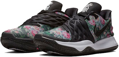 カイリー Low 1 EP "フローラル" AO8980-002 Lookbook カイリー Low 1 EP "フローラル" AO8980-002