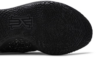 Nike Kyrie Low 3 Hitam Metalik Silver CJ1286-002 Purchase Nike Kyrie Low 3 Hitam Metalik Silver CJ1286-002