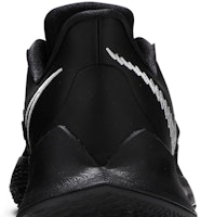 Nike Kyrie Low 3 Hitam Metalik Silver CJ1286-002 Sizing Nike Kyrie Low 3 Hitam Metalik Silver CJ1286-002