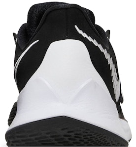 耐克Kyrie Low 3 TB ‘黑白’ CW4147-001 Sizing 耐克Kyrie Low 3 TB ‘黑白’ CW4147-001