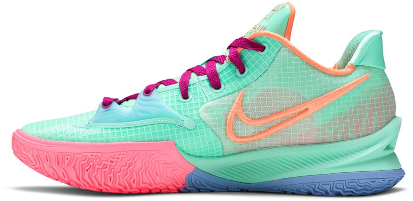 나이키 카이리 로우 4 EP '수 스웨거' (45 characters) CZ0105-300 Lookbook 나이키 카이리 로우 4 EP '수 스웨거' (45 characters) CZ0105-300