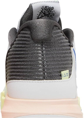 Nike Kyrie Low 5 'Butterfly Effect' DJ6012-100/DJ6014-100 Sizing Nike Kyrie Low 5 'Butterfly Effect' DJ6012-100/DJ6014-100