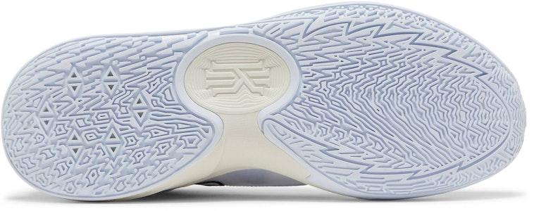 Nike Kyrie Low 5 'Football Grey' Sepatu Basket Pria DJ6012-003 Shop Nike Kyrie Low 5 'Football Grey' Sepatu Basket Pria DJ6012-003