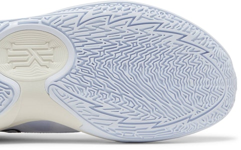 Nike Kyrie Low 5 'Football Grey' Sepatu Basket Pria DJ6012-003 Purchase Nike Kyrie Low 5 'Football Grey' Sepatu Basket Pria DJ6012-003