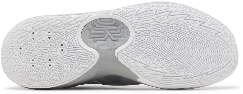 Nike Kyrie Low 5 'Wolf Grey' DO9617-001 Shop Nike Kyrie Low 5 'Wolf Grey' DO9617-001