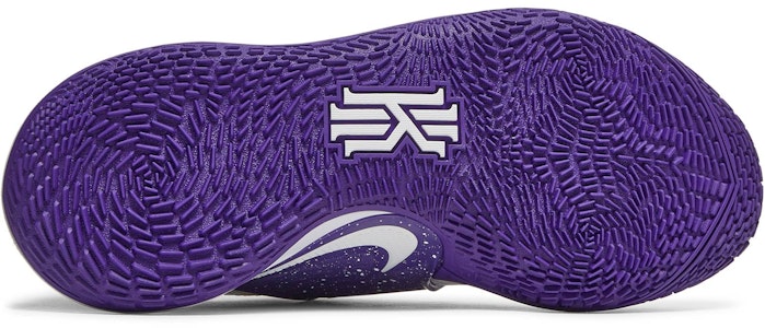 Nike Kyrie Low 2 實戰籃球鞋 白紫 Shop Nike Kyrie Low 2 實戰籃球鞋 白紫