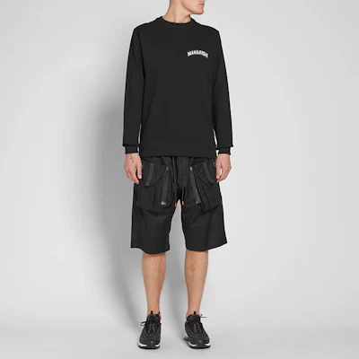 Nike LAB ACG Utility Black Shorts with Buckle and Minimalist Design 923949-010 Lookbook Nike LAB ACG Utility Black Shorts with Buckle and Minimalist Design 923949-010