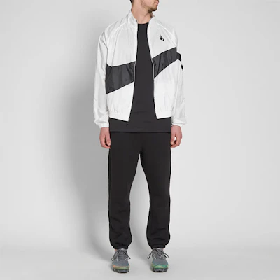 Nike Lab 復古大勾拉鍊外套 白/黑 經典標誌 AA1569-100 Lookbook Nike Lab 復古大勾拉鍊外套 白/黑 經典標誌 AA1569-100
